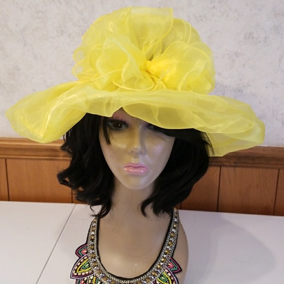 **Sold **Beautiful yellow hat - Picture 8 of 8